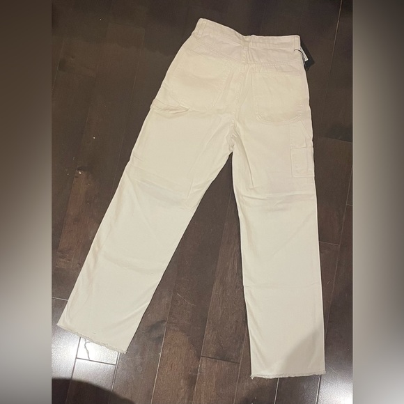 Pretty Little Thing White Cargo Distressed Baggy Jeans - US Size 6 - Picture 2 of 4